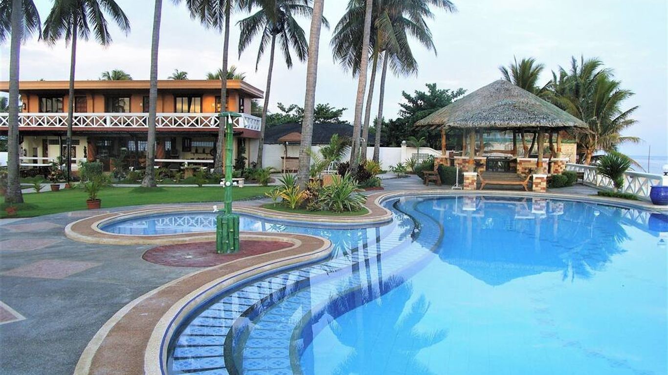 Punta Riviera Resort