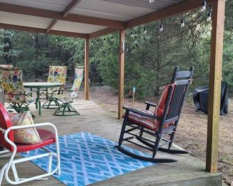Relaxing Cabin & Cottage close to the Lake Eufaula - Eufaula - Patio