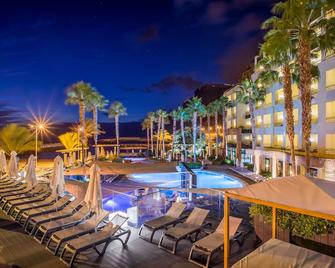 Calheta Beach - Estreito da Calheta - Piscina