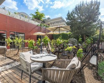 Radisson Blu Hotel, Paris-Boulogne - Boulogne-Billancourt - Innenhof