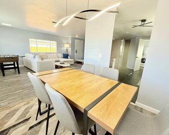 Page Lake House,Freshly Remodeled,Central, Boat Parking - Page - Dining room