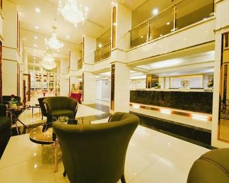 Golden Dragon Suvarnabhumi Hotel - Racha Thewa - Lobby