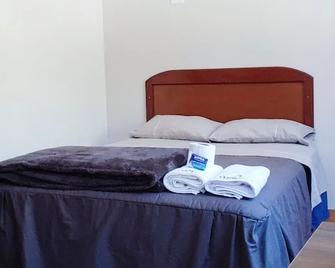 Hotel Turikys Churin - Churín - Habitación
