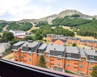 2 bedroom cozy apartment in San Massimo - 산마시모 - 발코니