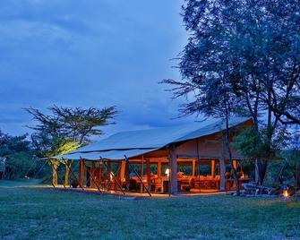 Olengoti Safari Camp - East Africa Camps - Keekorok - Lounge