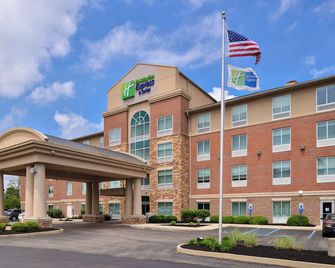 Holiday Inn Express & Suites Cincinnati - Mason By IHG - Mason - Будівля