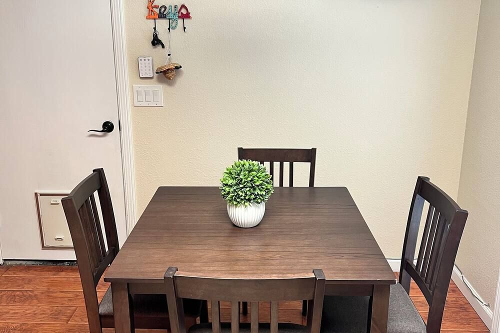 3-bedroom house in perfect Sacramento with AC - Sacramento - Sala de jantar