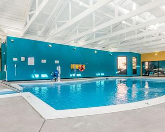 Quality Inn of Lexington - Lexington - Piscina