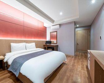 Suwon Joy - Suwon - Bedroom