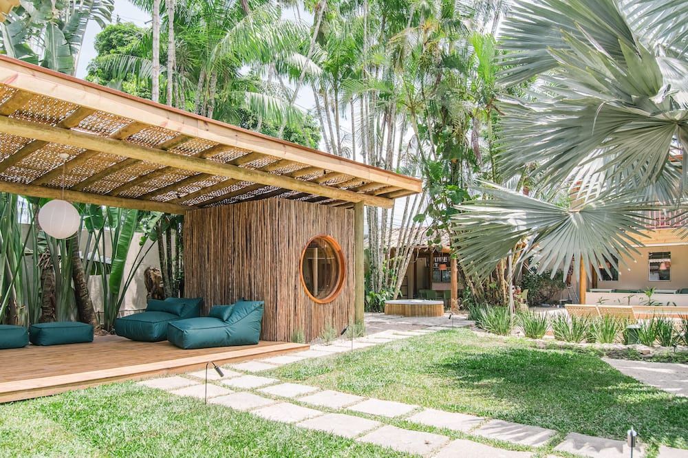 بوسادا بازوو - اباتوبا - شرفة مرصوفة