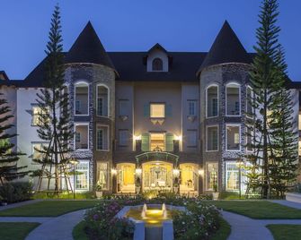 U Khao Yai - Pak Chong - Bygning
