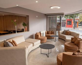 Urbana Suites - מנדוזה - טרקלין