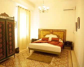 Chambre D'hôtes 'villa Les Palmes' / Suite Nana - Tunis - Bedroom