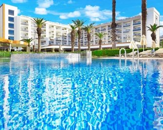 Prime Beach Hotel - 馬爾馬里斯 - 游泳池