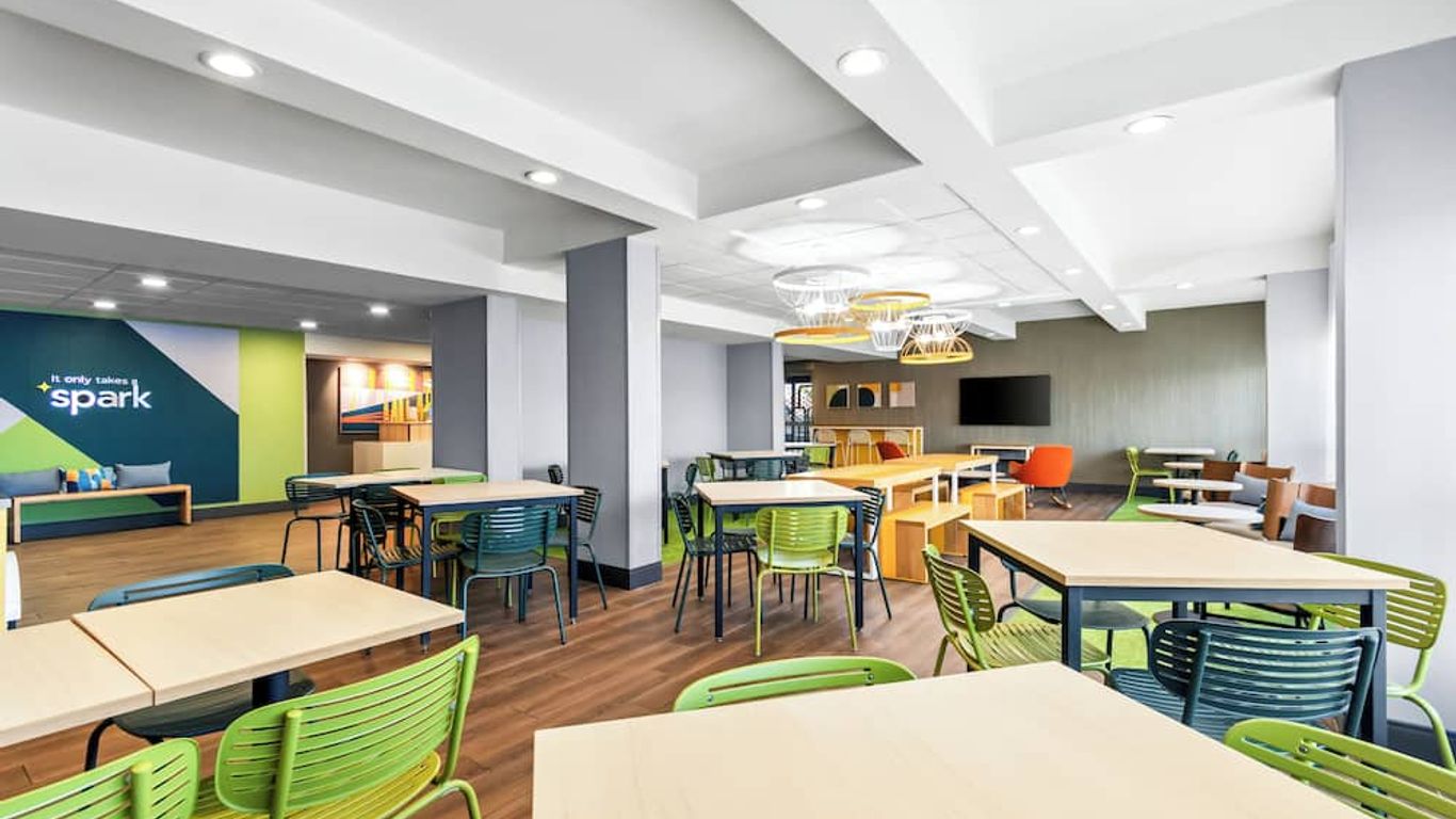 Spark by Hilton Bardstown