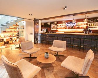 克尼斯納郝璐莊園酒店 - 克尼斯納