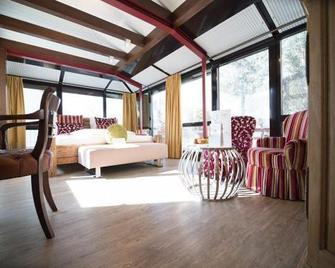 Hotel Restaurant Krehl's Linde - Stuttgart - Bedroom
