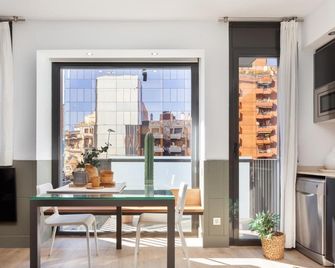 Key Gracia Apartments - برشلونة - غرفة طعام