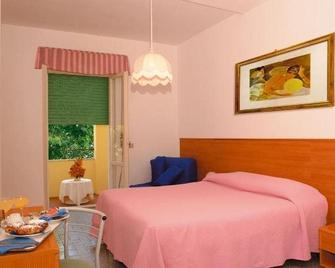 Hotel La Conchiglia - Marciana Marina - Bedroom