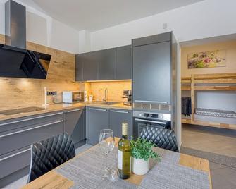 Coastal Countryside Oasis Apartment Deni - Happy Rentals - Koper - Cuisine