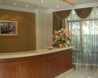 Ladoll Service Apartments - Shanghai - Front desk