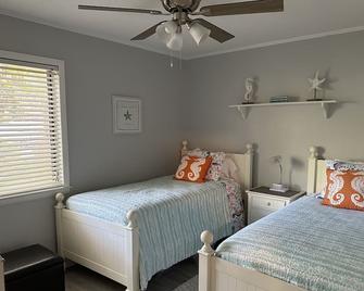 2 Bedroom/2 Bath Condo On 1st Floor Amelia Landings - Fernandina Beach - Bedroom