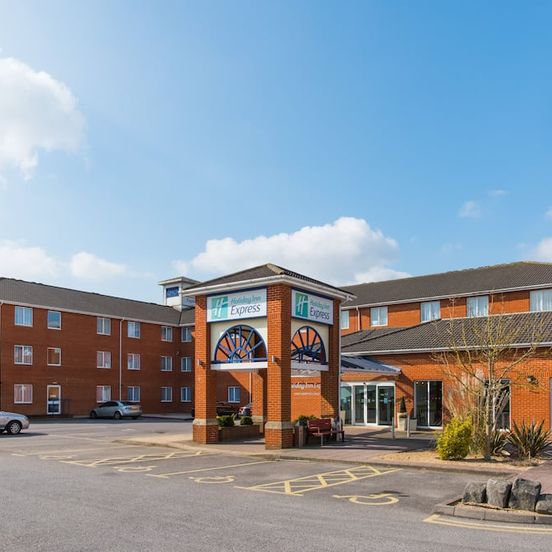 Holiday Inn Express Southampton - West By IHG image 1
