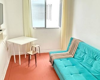 Pé na areia Praia do Boqueirão III - Praia Grande - Living room