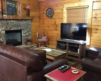 Mountain Blessings - Pigeon Forge - Wohnzimmer