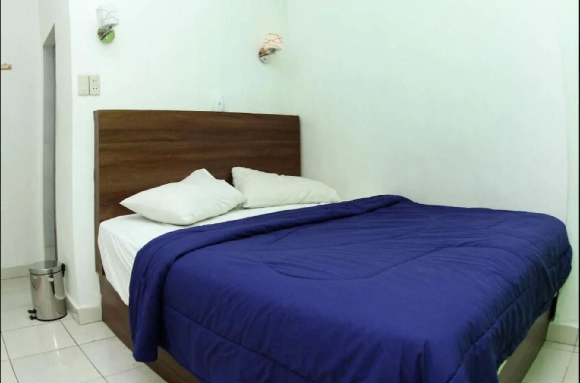 Hotel Mexico - Berastagi - Schlafzimmer