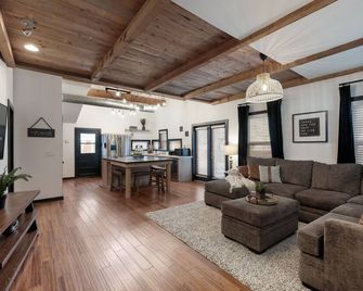 Mistletoe - Near Downtown, Nitelife, Pearl, R Walk - San Antonio - Sala de estar