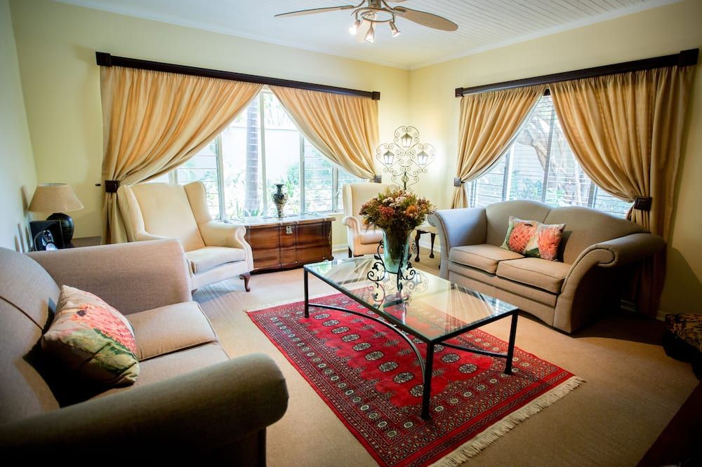 Loerie Guesthouse - הודספרוט - סלון