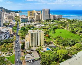 Luana Waikiki Hotel & Suites - Honolulu