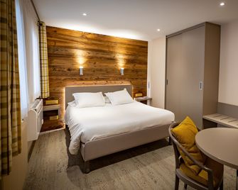 Logis Hôtel de la Tour - Rappoltsweiler - Schlafzimmer