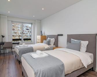 Coastal Charm by LovelyStay - Oeiras - Bedroom