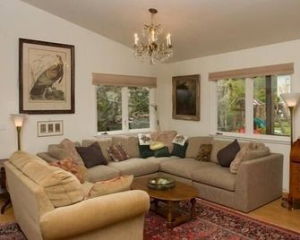 Francis Street Vacation Home. Ferndale, California - Ferndale - Sala de estar