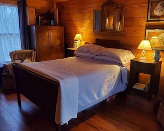 Smoky Mountain Lake View Cabin Bristol Tn - Bristol - Schlafzimmer