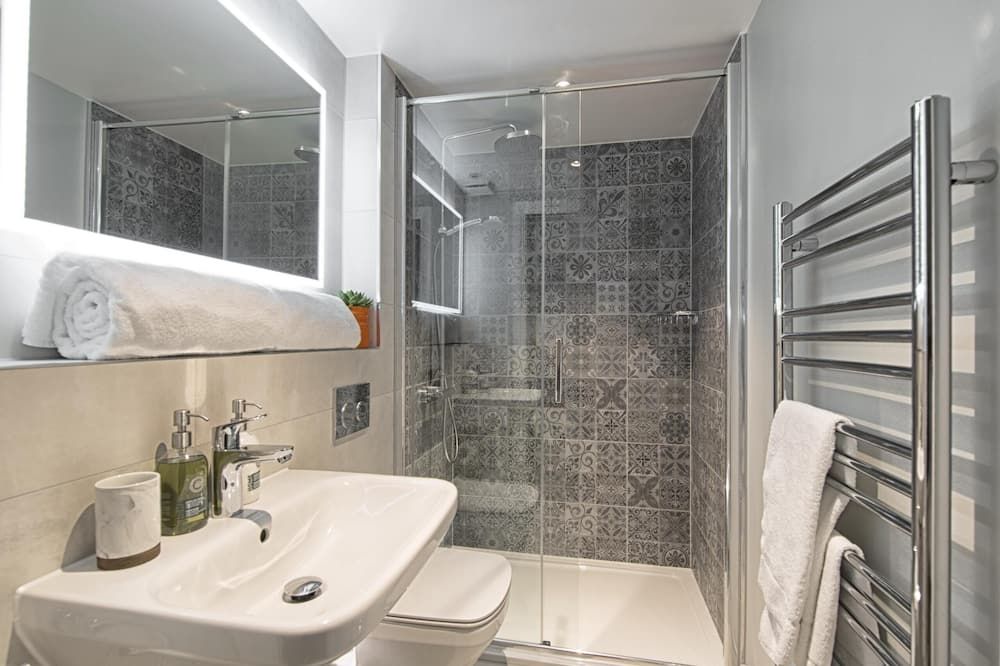 José Pizarro The Swan Inn Esher - Esher - Salle de bain