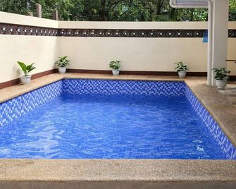 Bahay Domingo Guest House - Bagac - Piscina