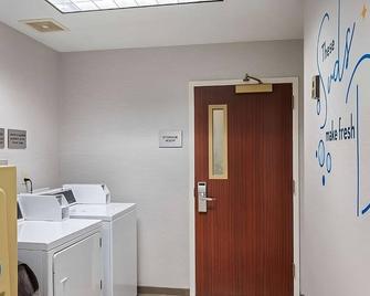 Group Vacay! 4 Pet-friendly Units, with Free Parki - San Ramon - Laundry facility