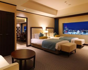 Ana Crowne Plaza Okayama By IHG - Okayama - Yatak Odası