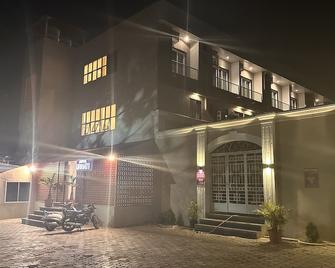 Hotel Unnati - Aurangabad - Rakennus
