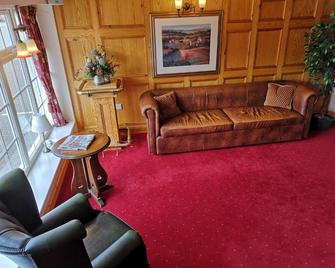 Ferns Hotel-Palms Leisure - Bridlington - Living room
