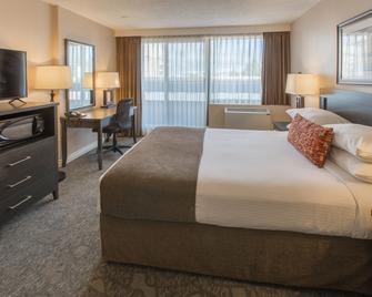 Embassy Inn - Victoria - Bedroom