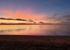 Hibiscus Bure Beachfront Eco Retreat,,Relax Enjoy - Savusavu - Plage