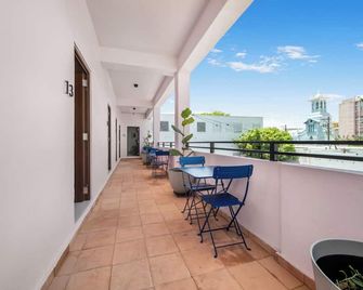 Room 8: Budget Bunk Room w/ Free Parking | Santurce - San Juan - Balcony