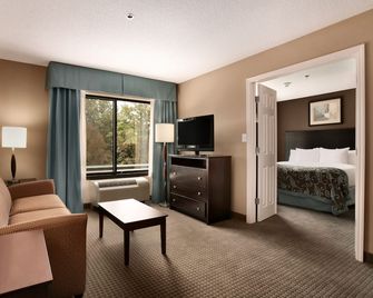 Home2 Suites by Hilton St. Charles St. Louis - St. Charles - Obývací pokoj