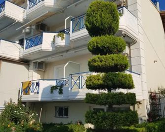 Schinas Apts. - Tolofon - Building