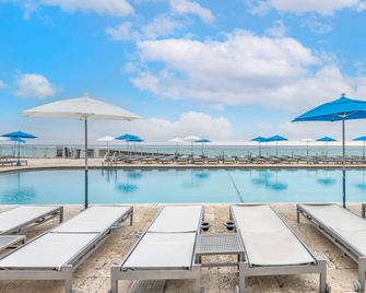 Ramada Plaza by Wyndham Marco Polo Beach Resort - North Miami Beach - Piscine
