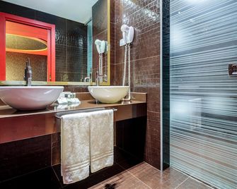 Base Hotel - Noventa di Piave - Bad